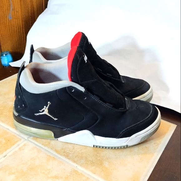 Jordan Other - Jordan shoes size 6y